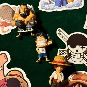 One Piece Tokyo Gachapon Figures & Stickers * Luffy * Shanks * Bellamy